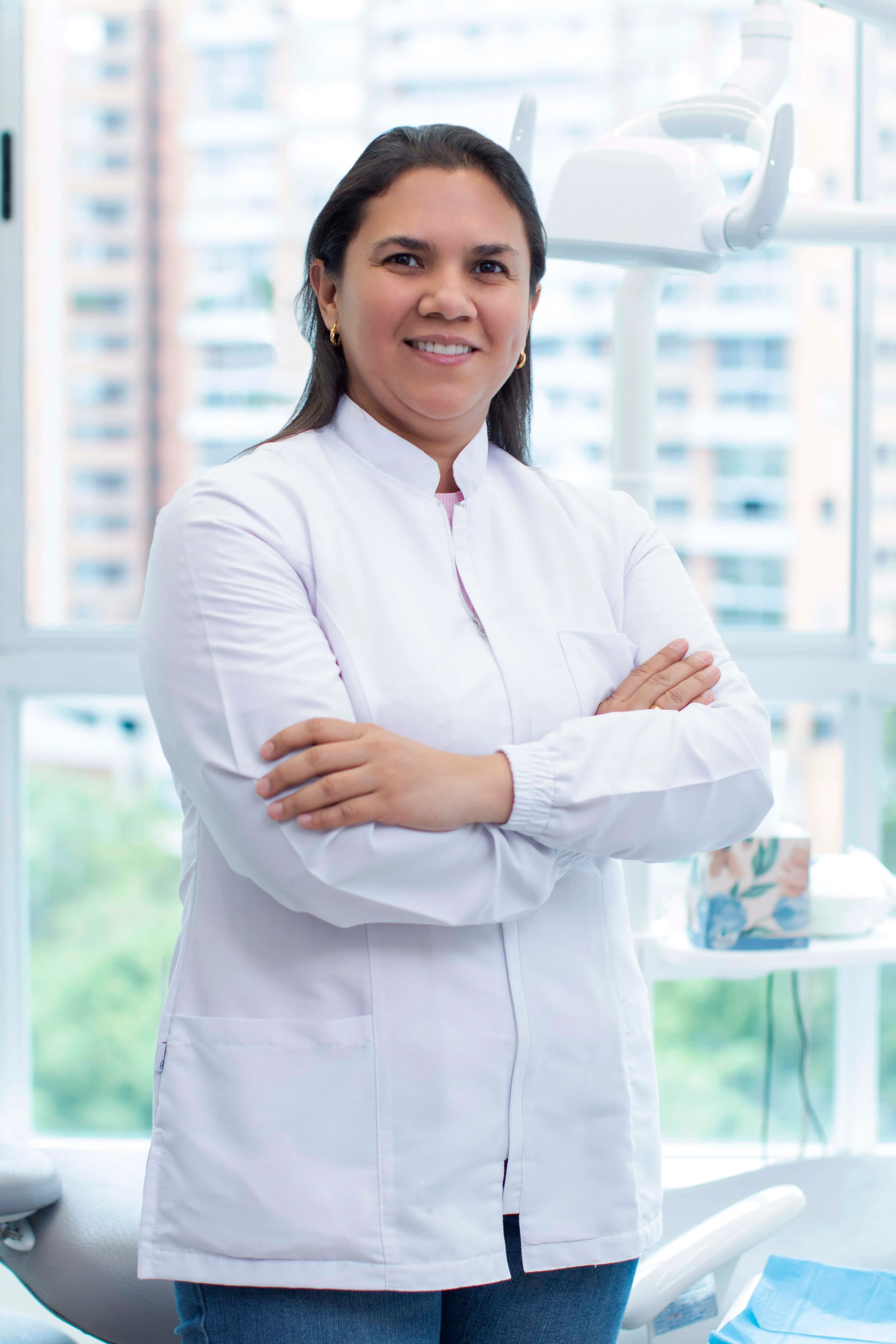 Dra. Carolina Macareno, especialista en rehabilitación oral en Medellín
